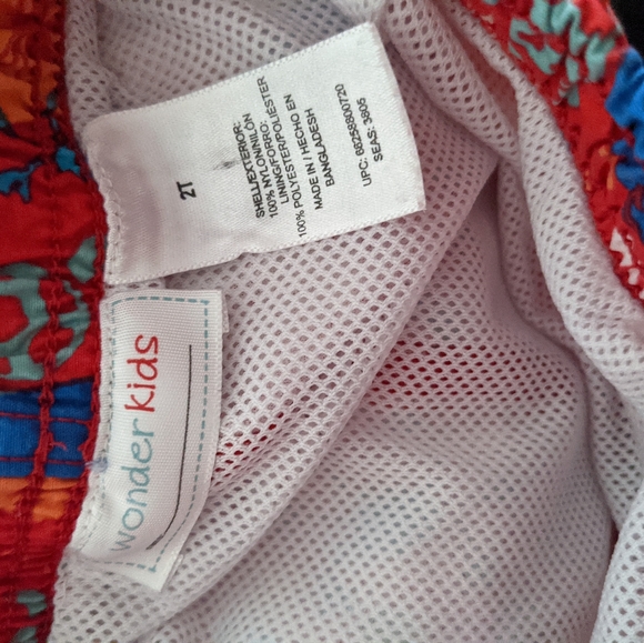 Red ocean print swim trunks - Picture 3 of 3